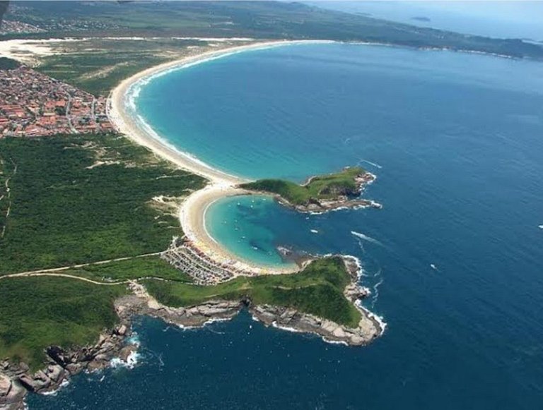Duplex amplo a 350m da Praia do Peró
