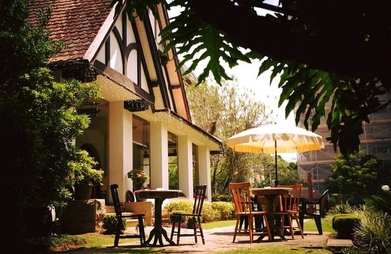 Studio 107 - Modern in Granja Brasil in Itaipava