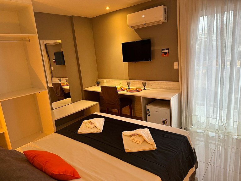 Flat 218 com piscina perto da Praia do Forte