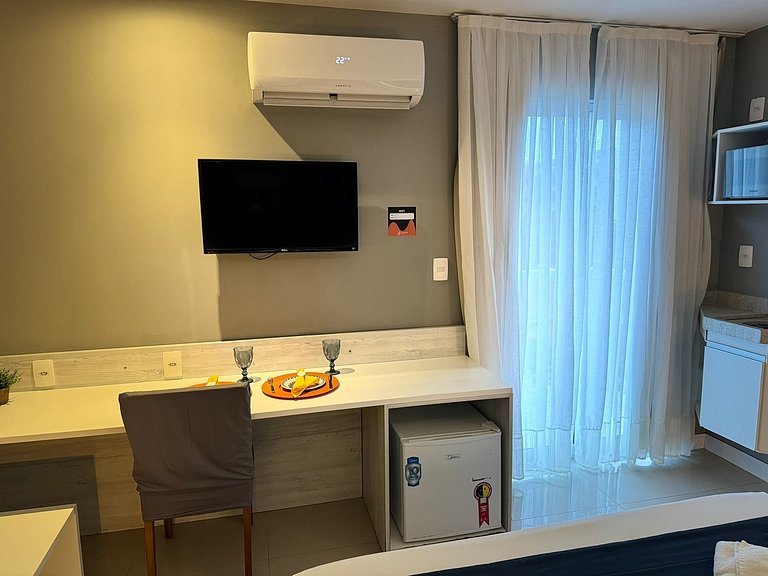 Flat 218 com piscina perto da Praia do Forte