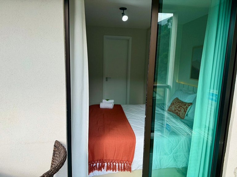Apto Decorado com 2 suítes em Itaipava