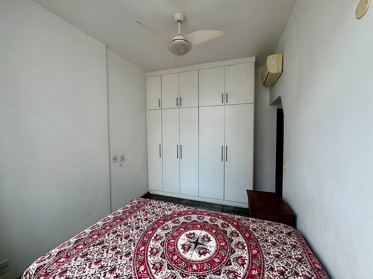 Apartamento a 200 m da Praia do Flamengo