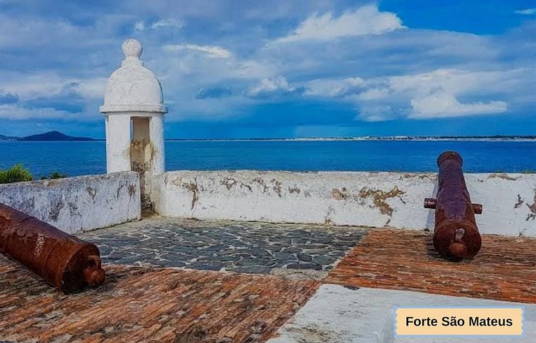 Flat 419 prático na Passagem prox Praia do Forte