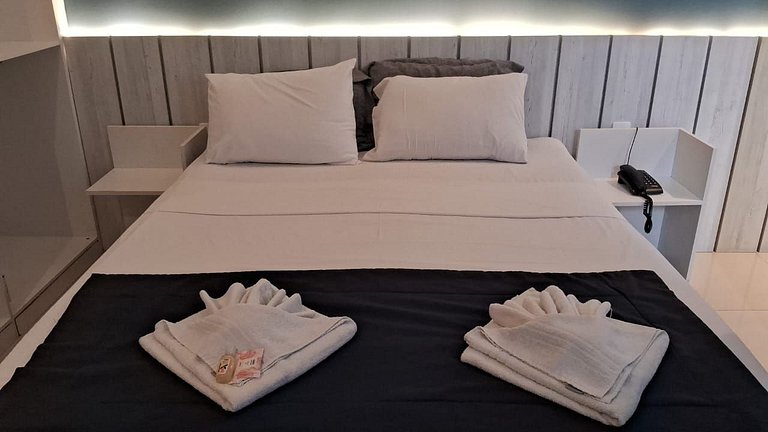 Flat 419 prático na Passagem prox Praia do Forte