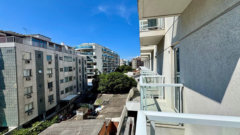Flat 209 confortável na Passagem - 700m da Praia