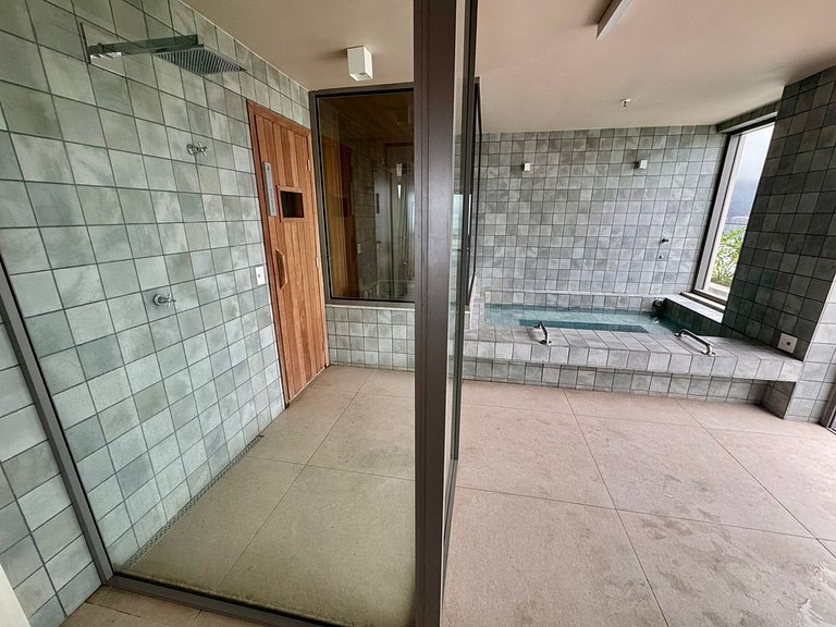 Estúdio com vista lateral mar em Ipanema